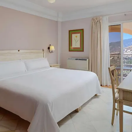 Aguilas Hotel